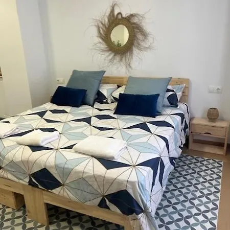 Bonita Les Barraques Loft * جزيرة شقر